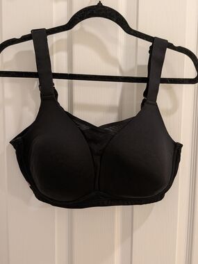 Livi Active Black Sports Bra - 38DD/E